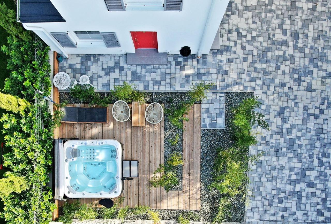 Mosonmagyaróvár The Doors Luxury Apartment מראה חיצוני תמונה
