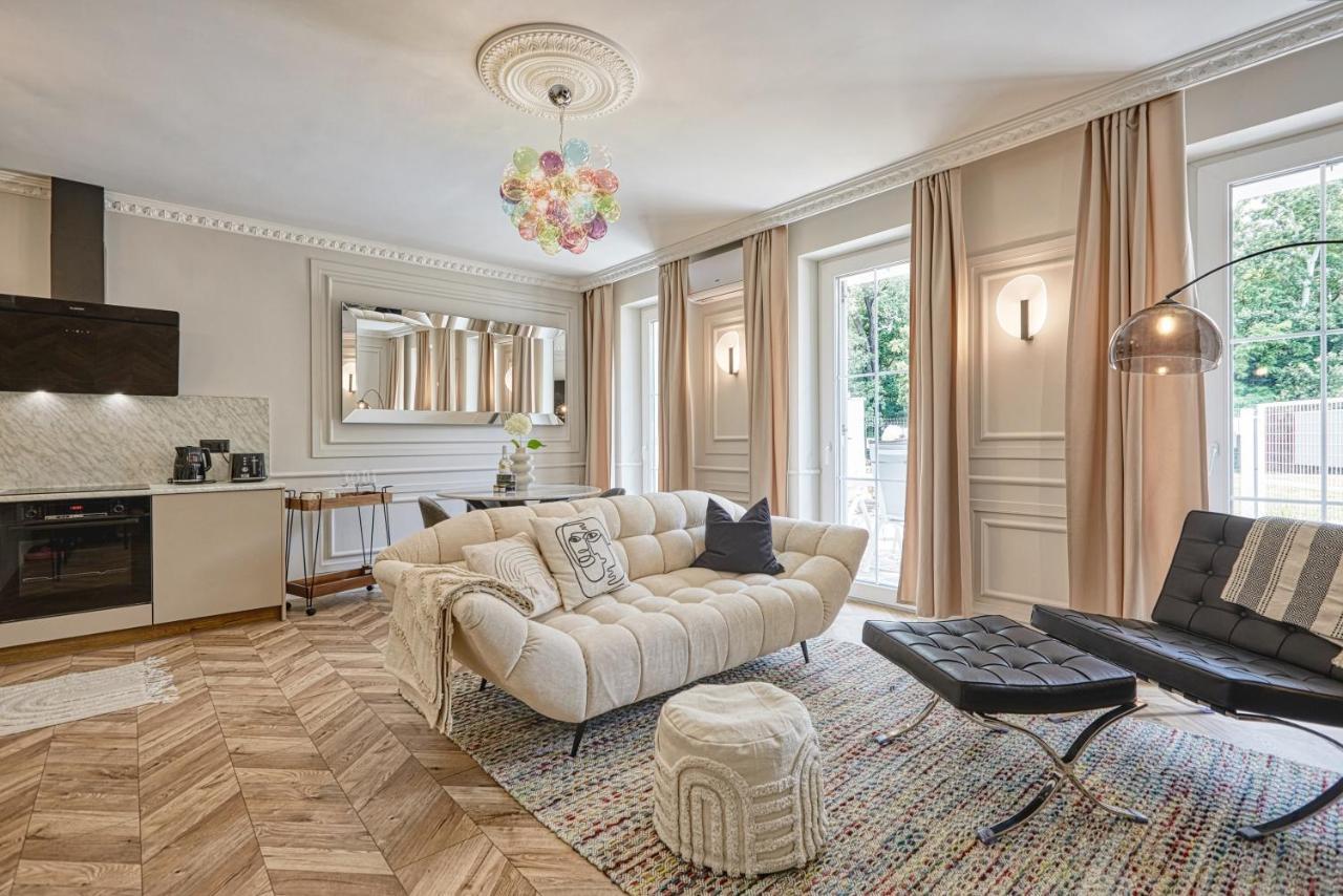Mosonmagyaróvár The Doors Luxury Apartment מראה חיצוני תמונה