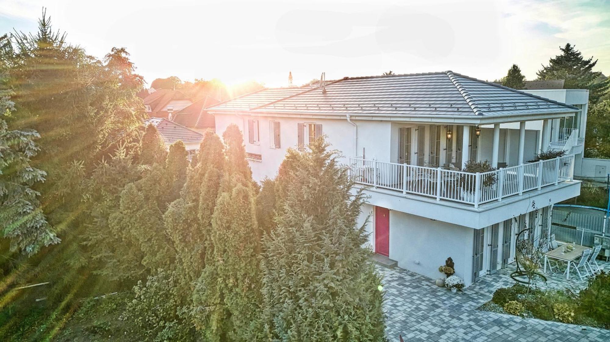 Mosonmagyaróvár The Doors Luxury Apartment מראה חיצוני תמונה