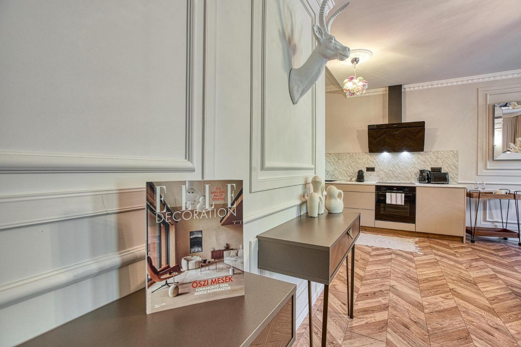 Mosonmagyaróvár The Doors Luxury Apartment מראה חיצוני תמונה