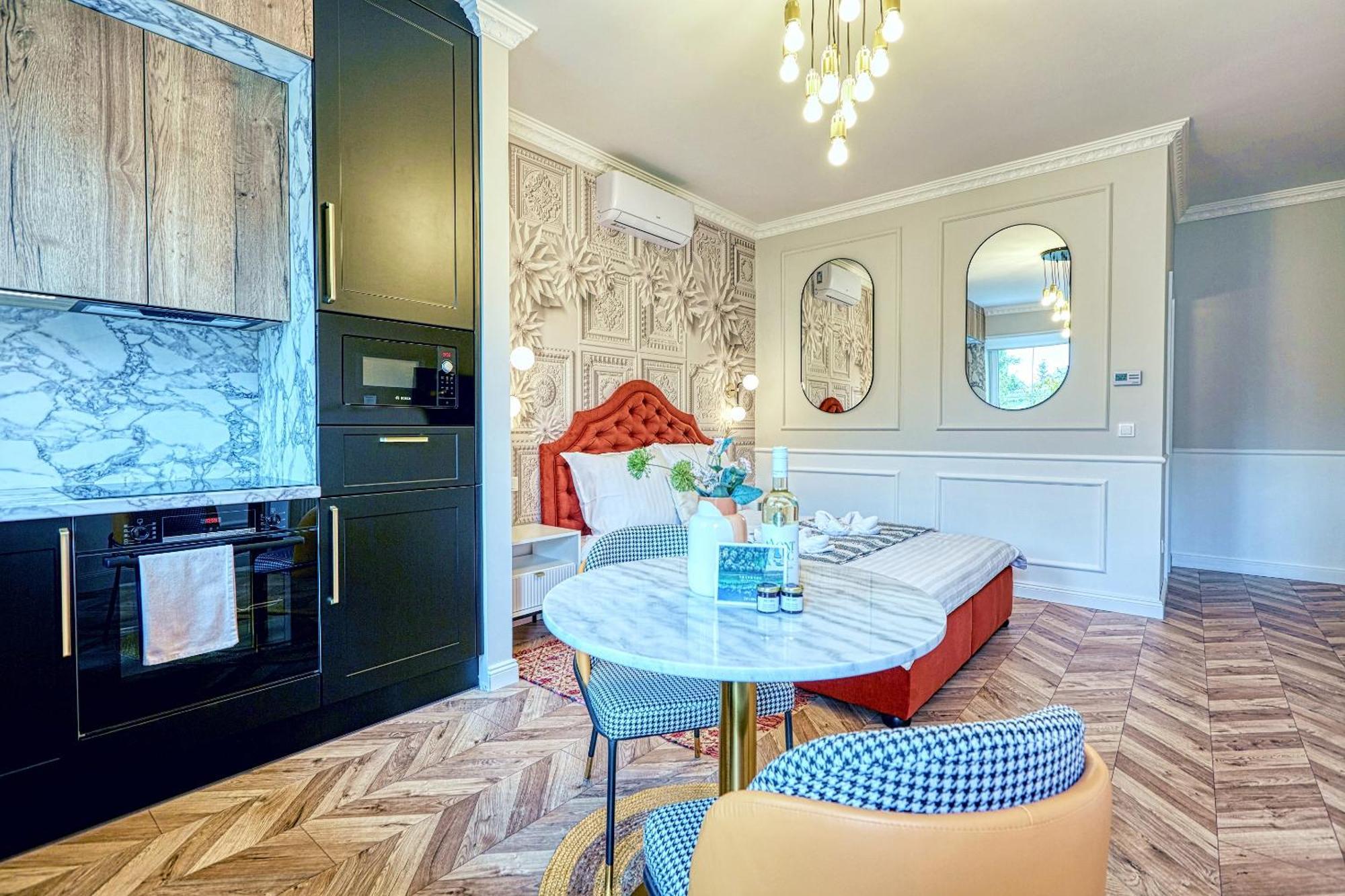 Mosonmagyaróvár The Doors Luxury Apartment מראה חיצוני תמונה