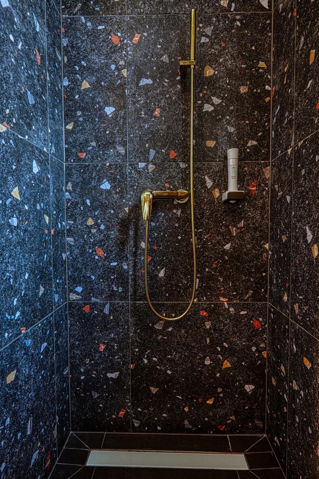 Mosonmagyaróvár The Doors Luxury Apartment מראה חיצוני תמונה